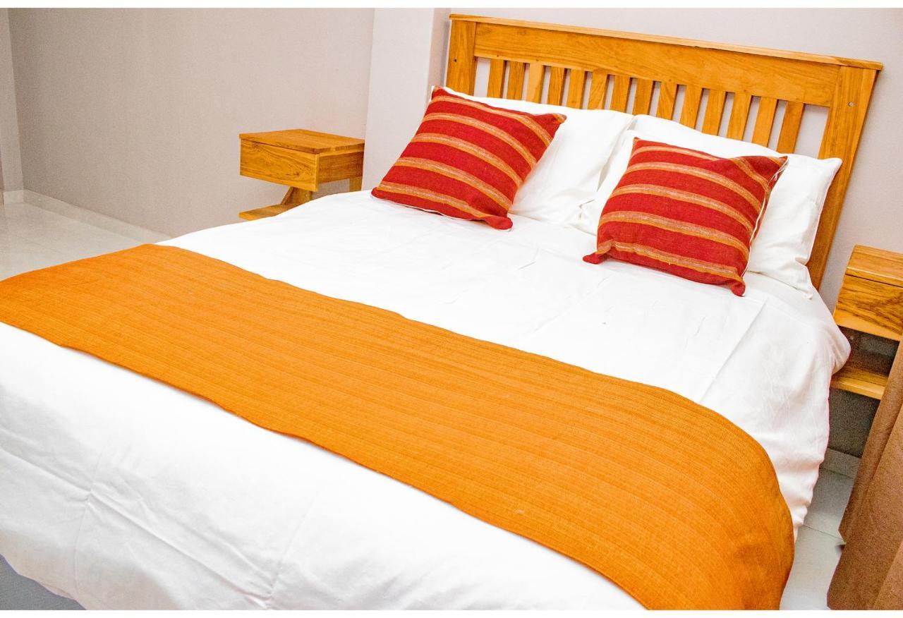 R Executive Apartments Хараре Экстерьер фото