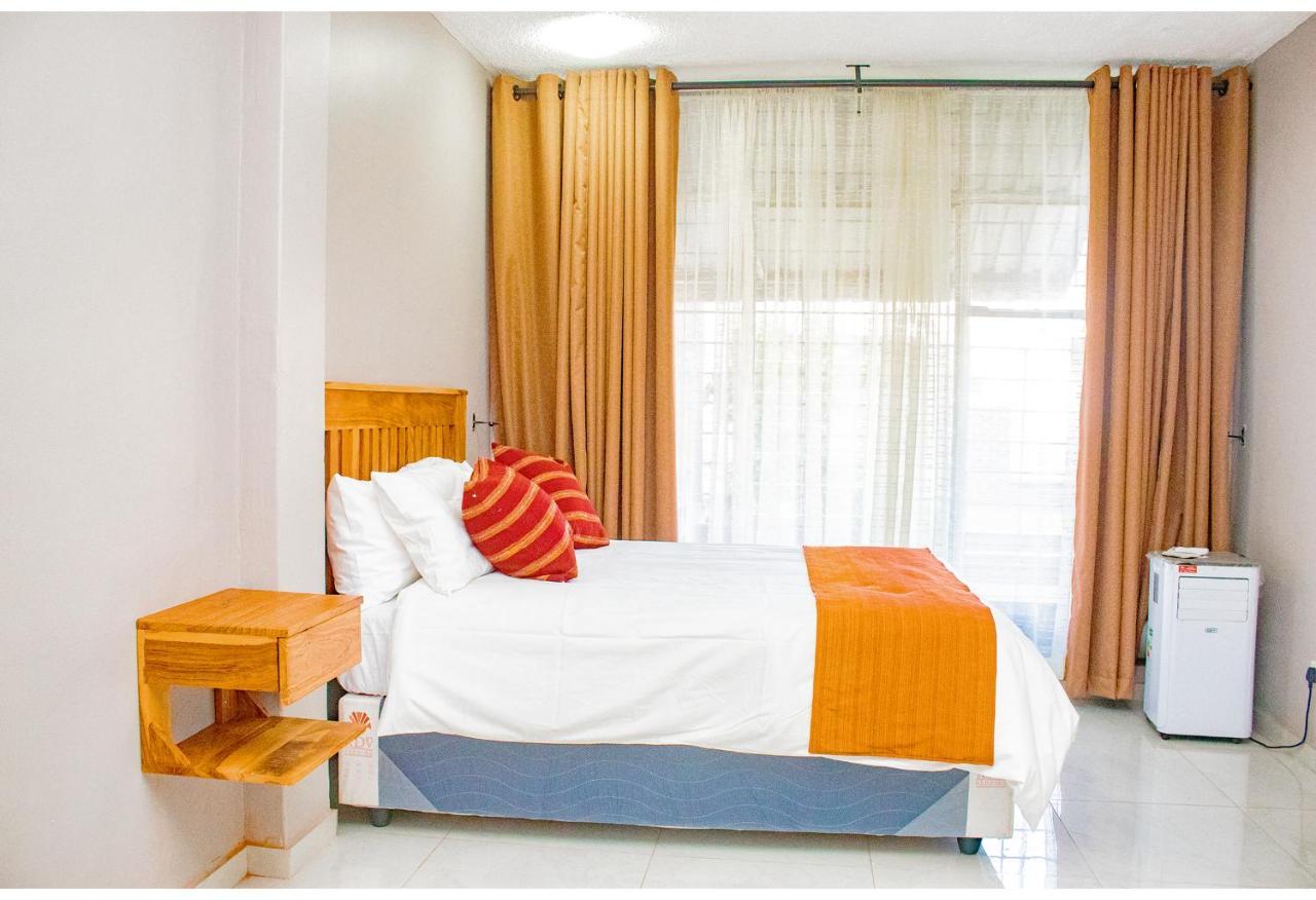 R Executive Apartments Хараре Экстерьер фото